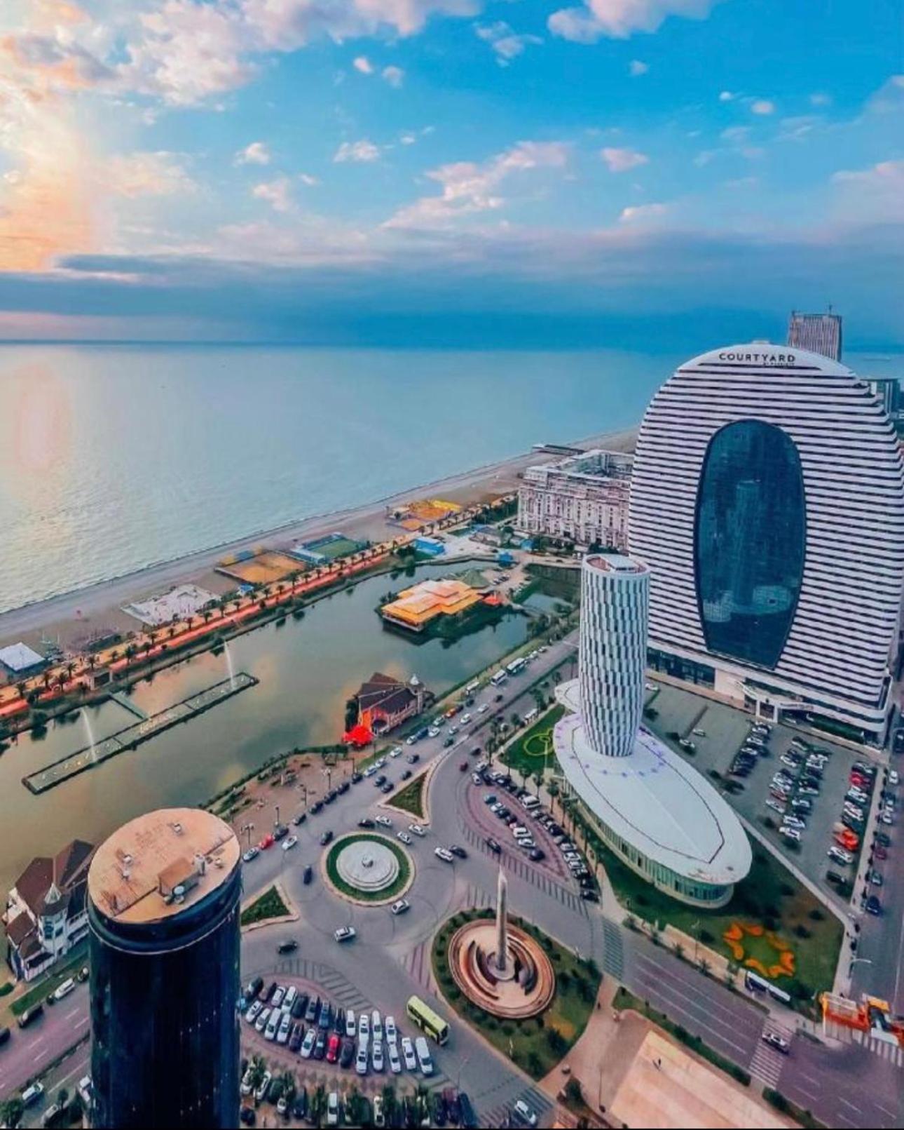 Orbi City Apartment With Sea View Batoumi Extérieur photo