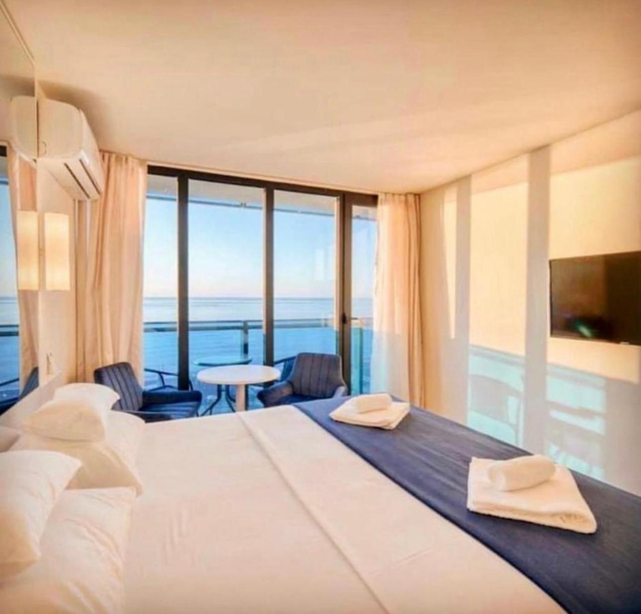 Orbi City Apartment With Sea View Batoumi Extérieur photo