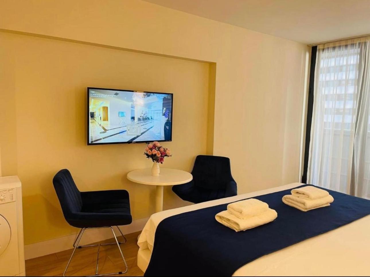 Orbi City Apartment With Sea View Batoumi Extérieur photo