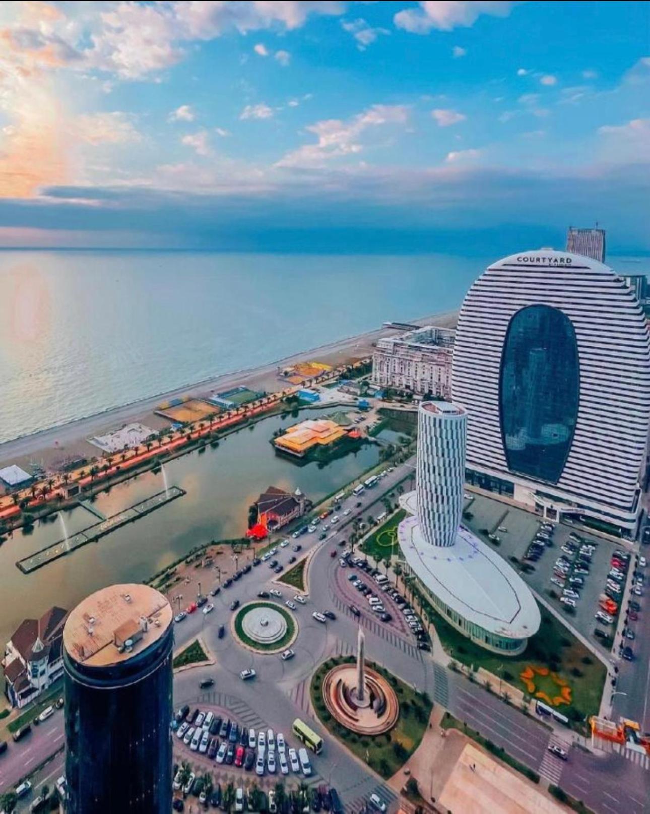 Orbi City Apartment With Sea View Batoumi Extérieur photo
