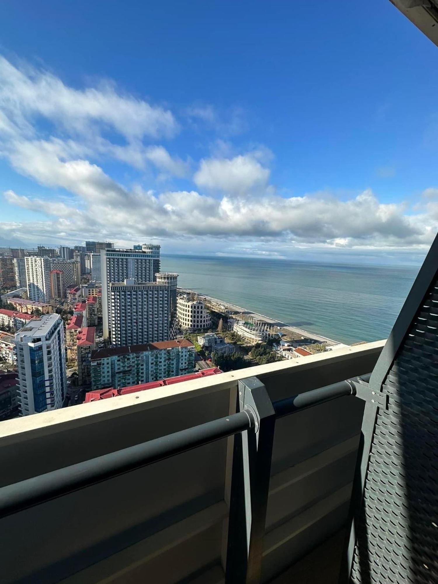 Orbi City Apartment With Sea View Batoumi Extérieur photo