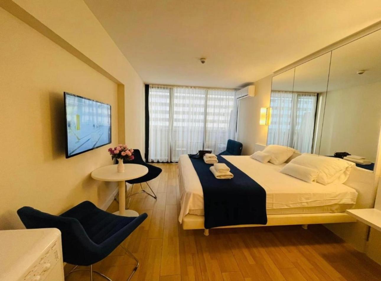 Orbi City Apartment With Sea View Batoumi Extérieur photo