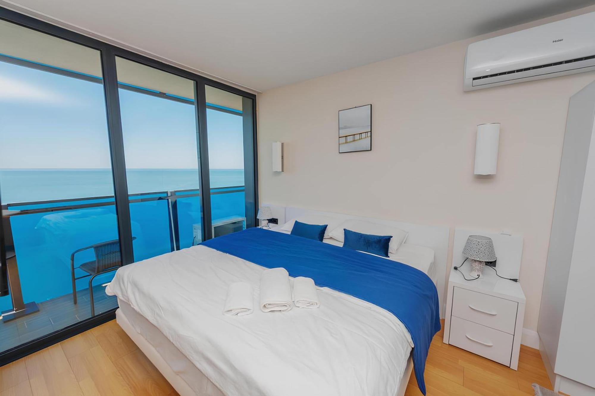 Orbi City Apartment With Sea View Batoumi Extérieur photo